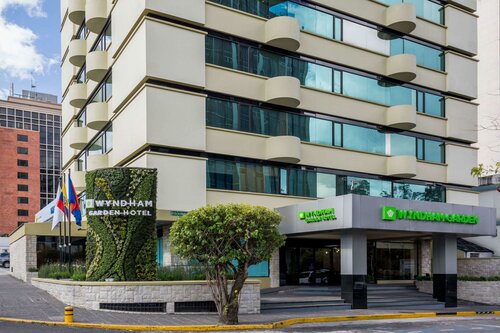 Гостиница Wyndham Garden Quito в Кито