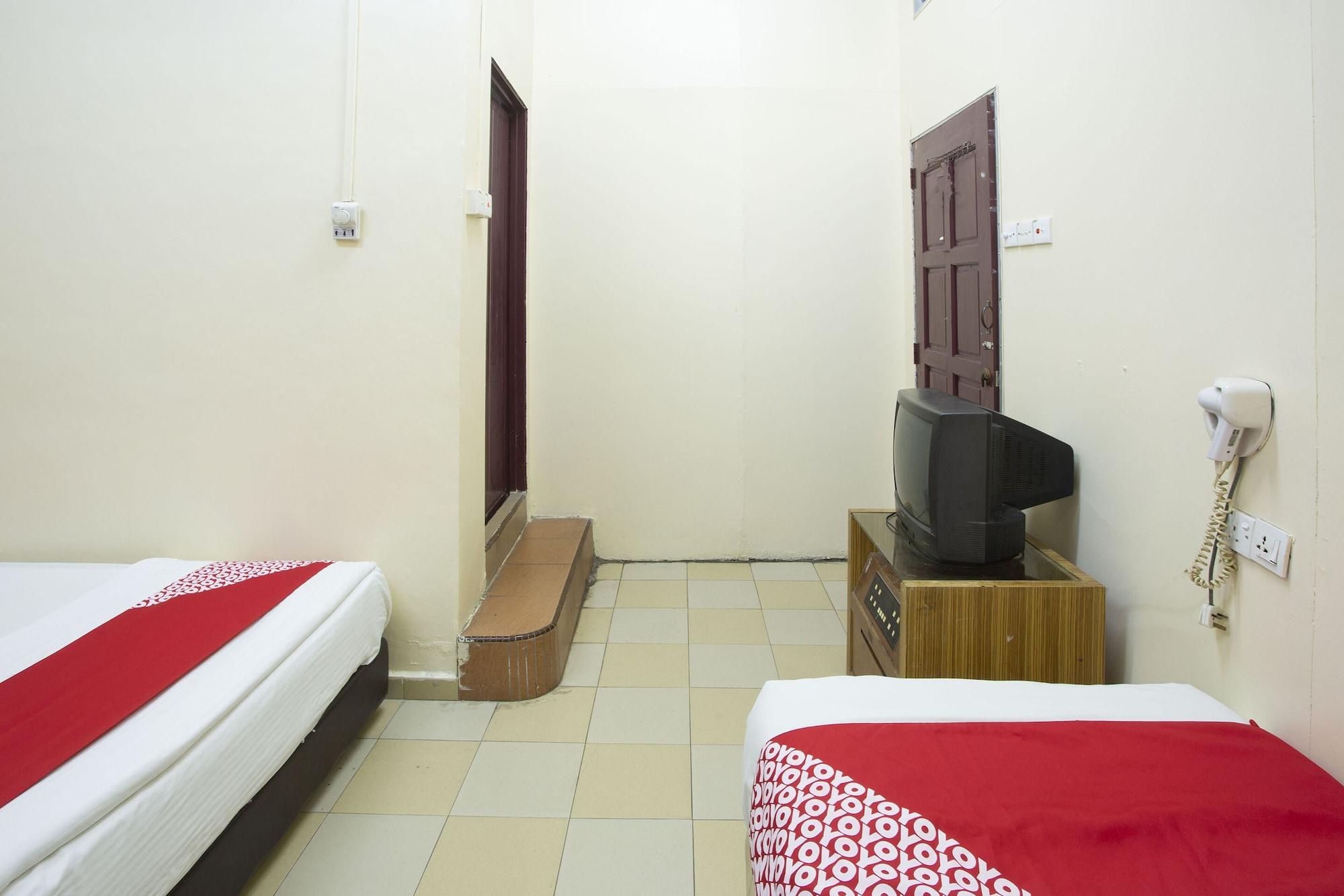 Фото Spot On 90137 Casavilla Hotel Pudu