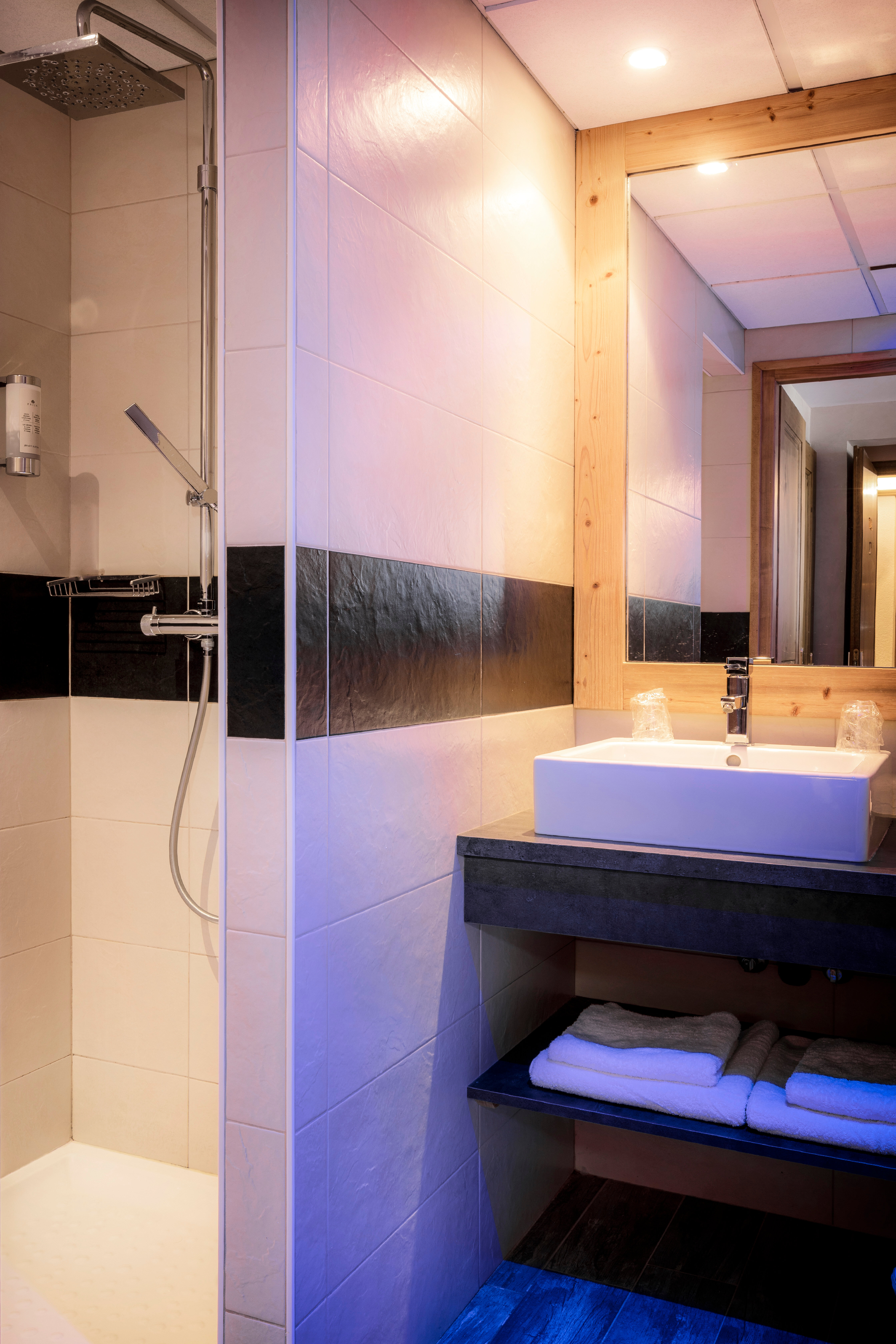 Фото Hôtel le Littoral