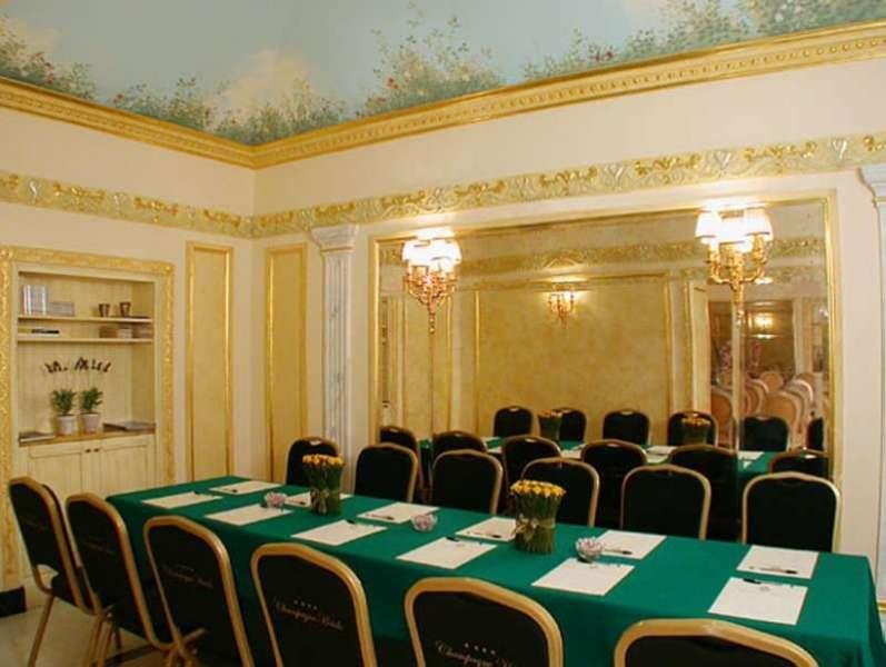 Фото Champagne Palace Hotel