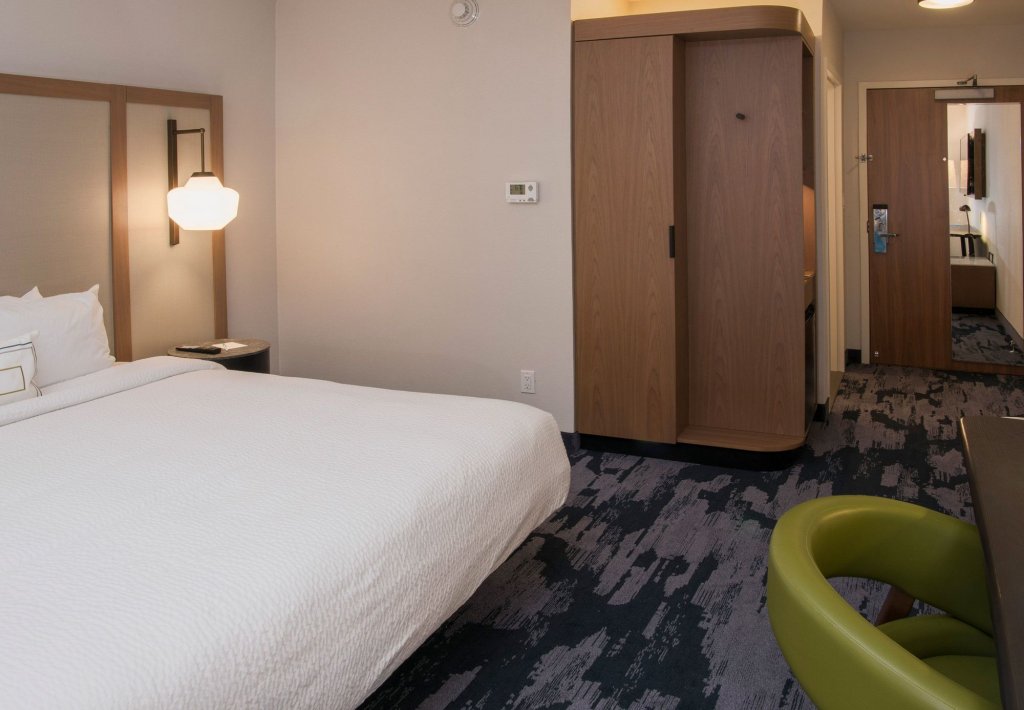 Фото TownePlace Suites by Marriott Dallas Downtown