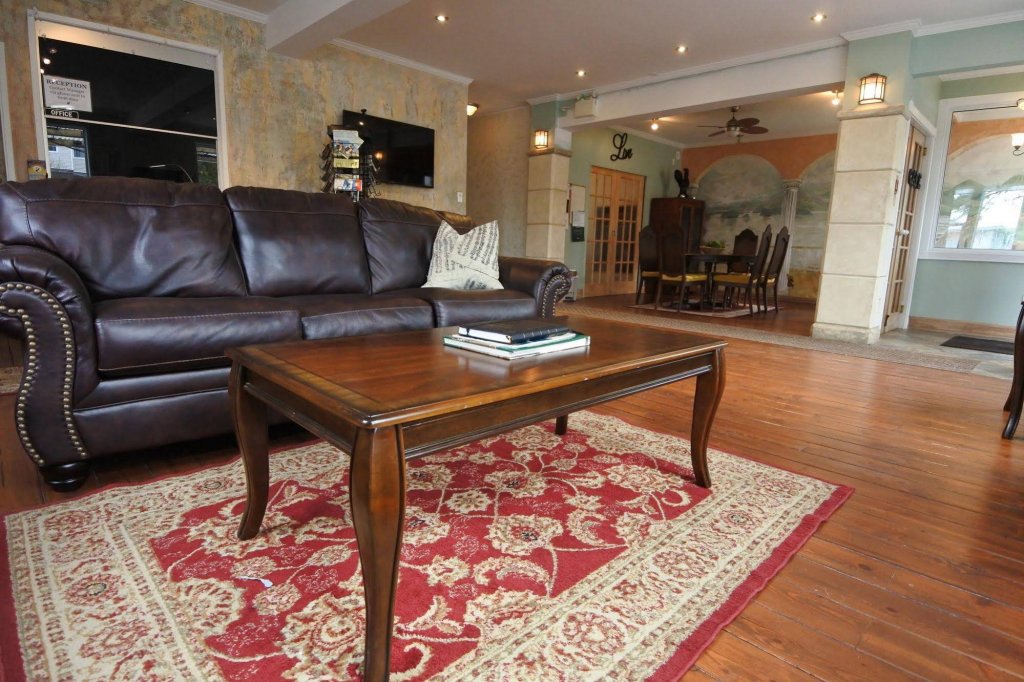 Фото отеля 3