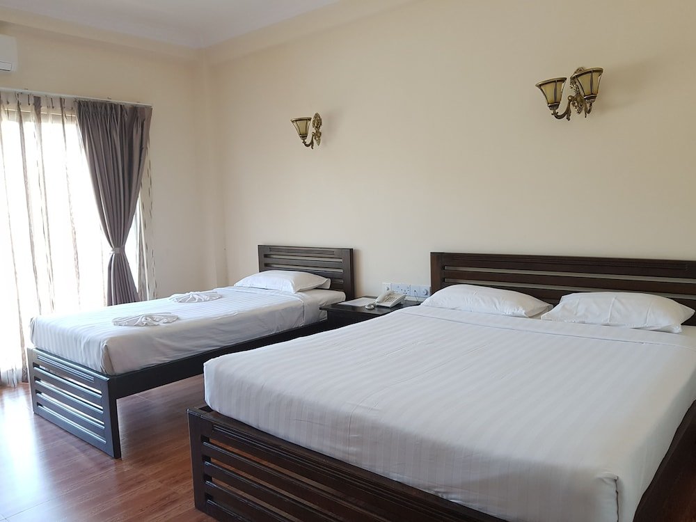 Фото Hotel Aye Chan Thar