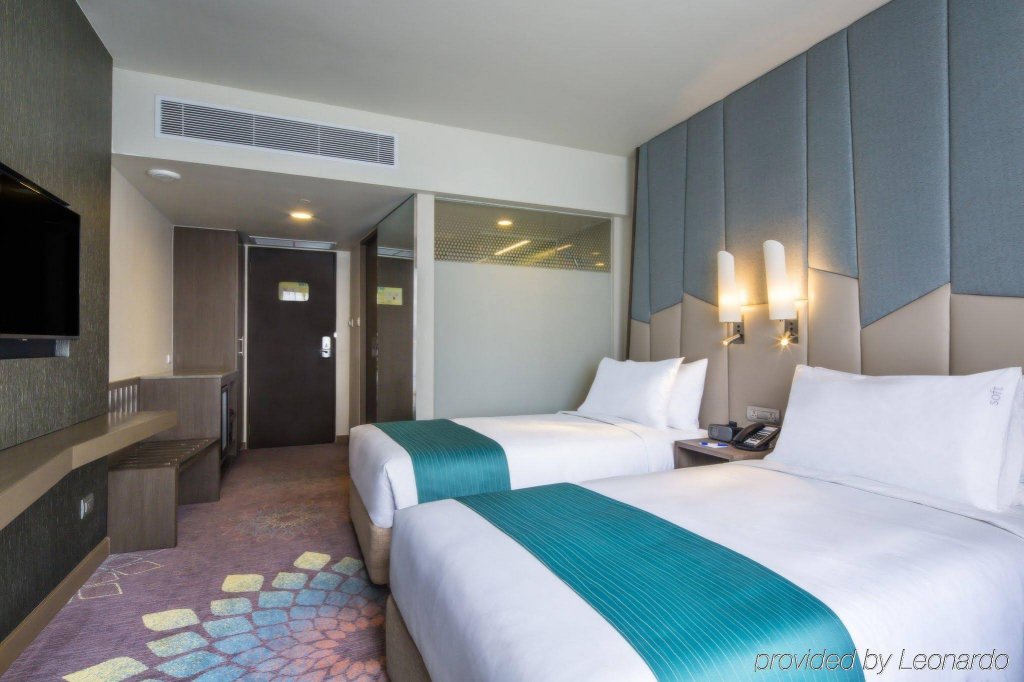 Фото S33 Compact Sukhumvit Hotel