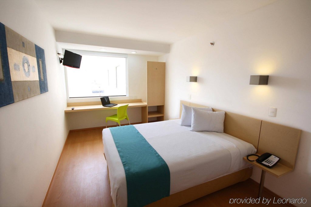 Фото One Guadalajara Centro Historico