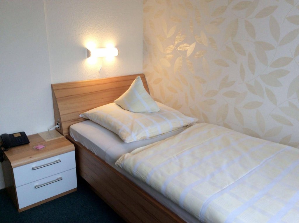 Фото Hotel Stadt Grevenbroich