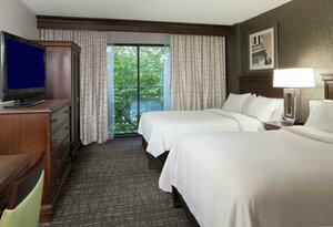 Гостиница Embassy Suites Philadelphia - Airport