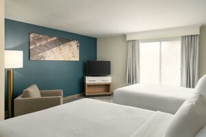 Гостиница SpringHill Suites by Marriott Tampa Westshore Airport