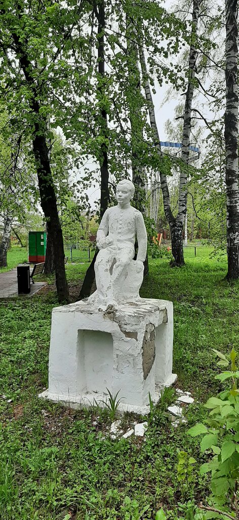 Monumento, memorial Ульянов-гимназист, , foto