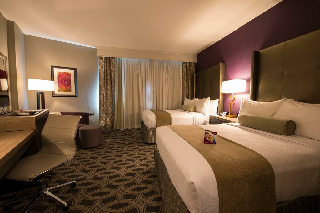 Hotel Crowne Plaza Saddle Brook, State of New Jersey, photo