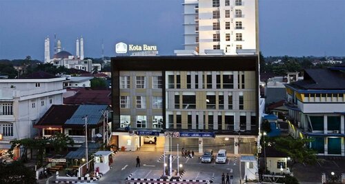 Гостиница Maestro Hotel Kota Baru в Понтианаке