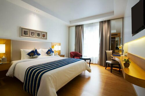 Гостиница Golden Tulip Vasundhara Hotel & Suites