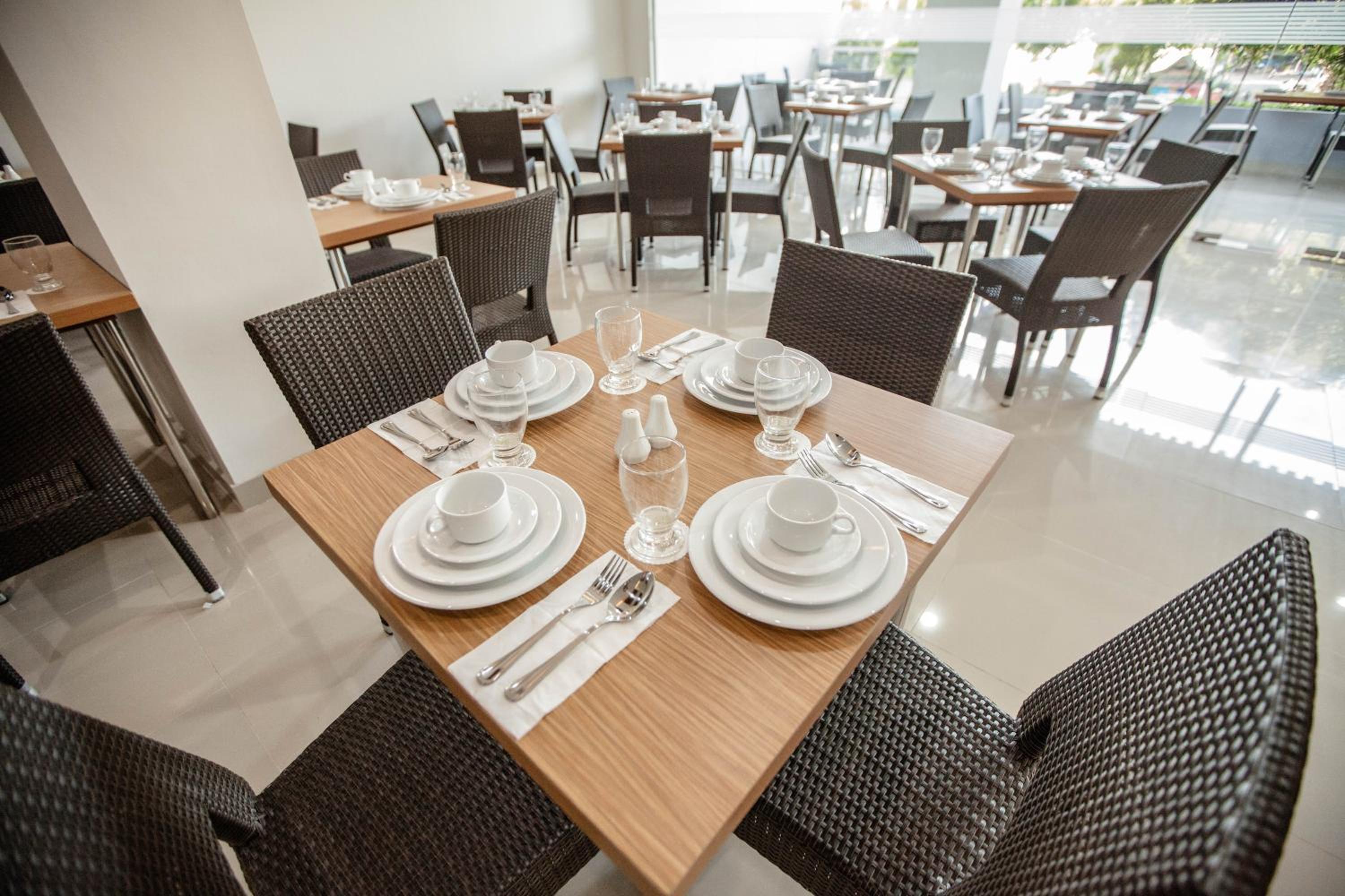 Фото Whiz Prime Sudirman Makassar