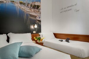 Гостиница Hotel Sovrana & Re Aqva SPA