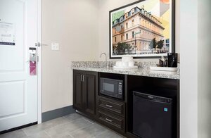 Гостиница Hampton Inn & Suites Raleigh Downtown