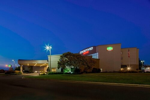 Гостиница Courtyard by Marriott Columbus West Hilliard в Колумбусе