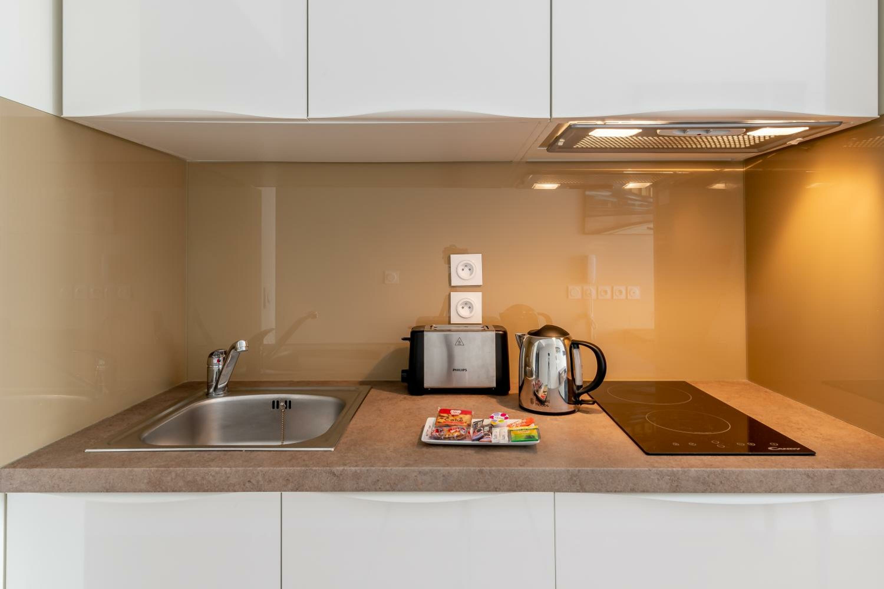 Фото All Suites Appart Hôtel Bordeaux Centre Marne