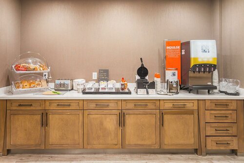 Гостиница Hampton Inn & Suites Colleyville Dfw Airport West в Грейпвайне