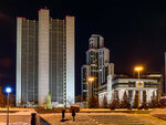 Government of the Sverdlovsk region (Oktyabrskaya Square, 1) ، إدارة حكومية