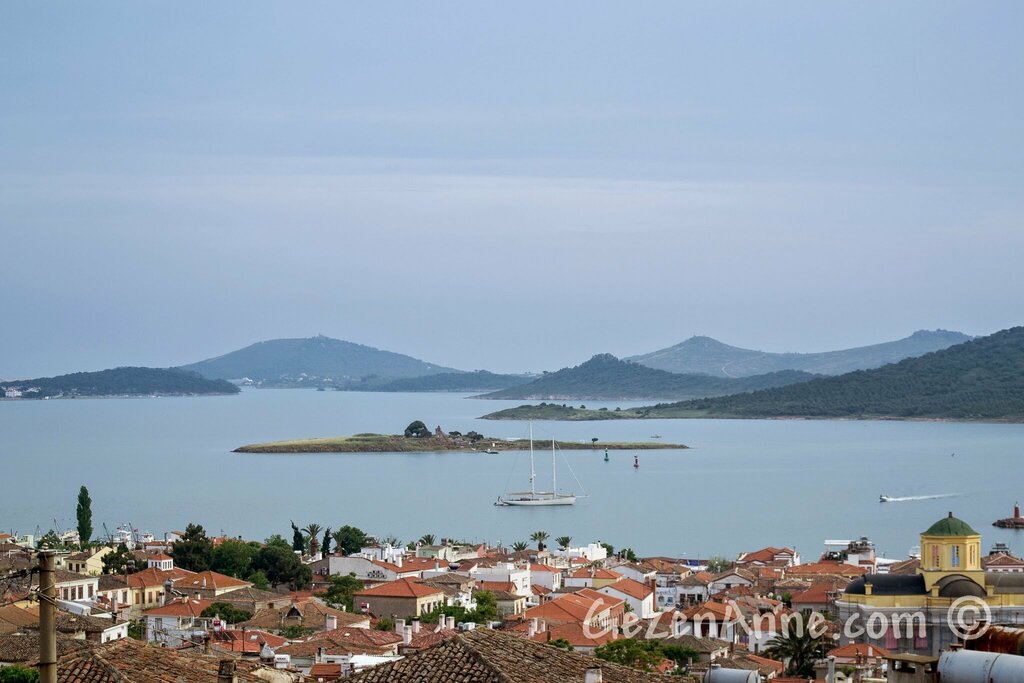 Landmark, attraction Lovers Hill Windmill, Ayvalik, photo