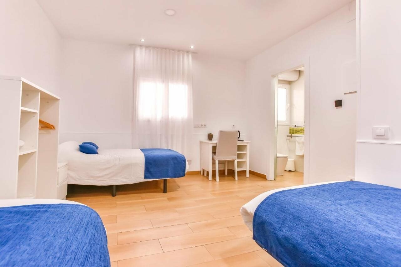Фото Laramond Barcelona Rooms