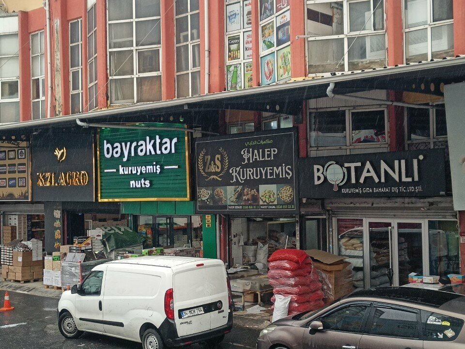 Nuts, snacks, dried fruits Aleppo Nuts, Istanbul, photo