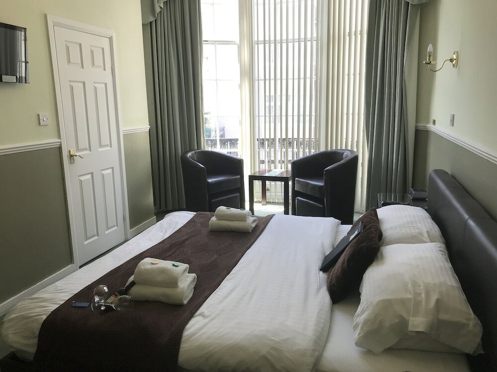 Фото Kempfield House Hotel