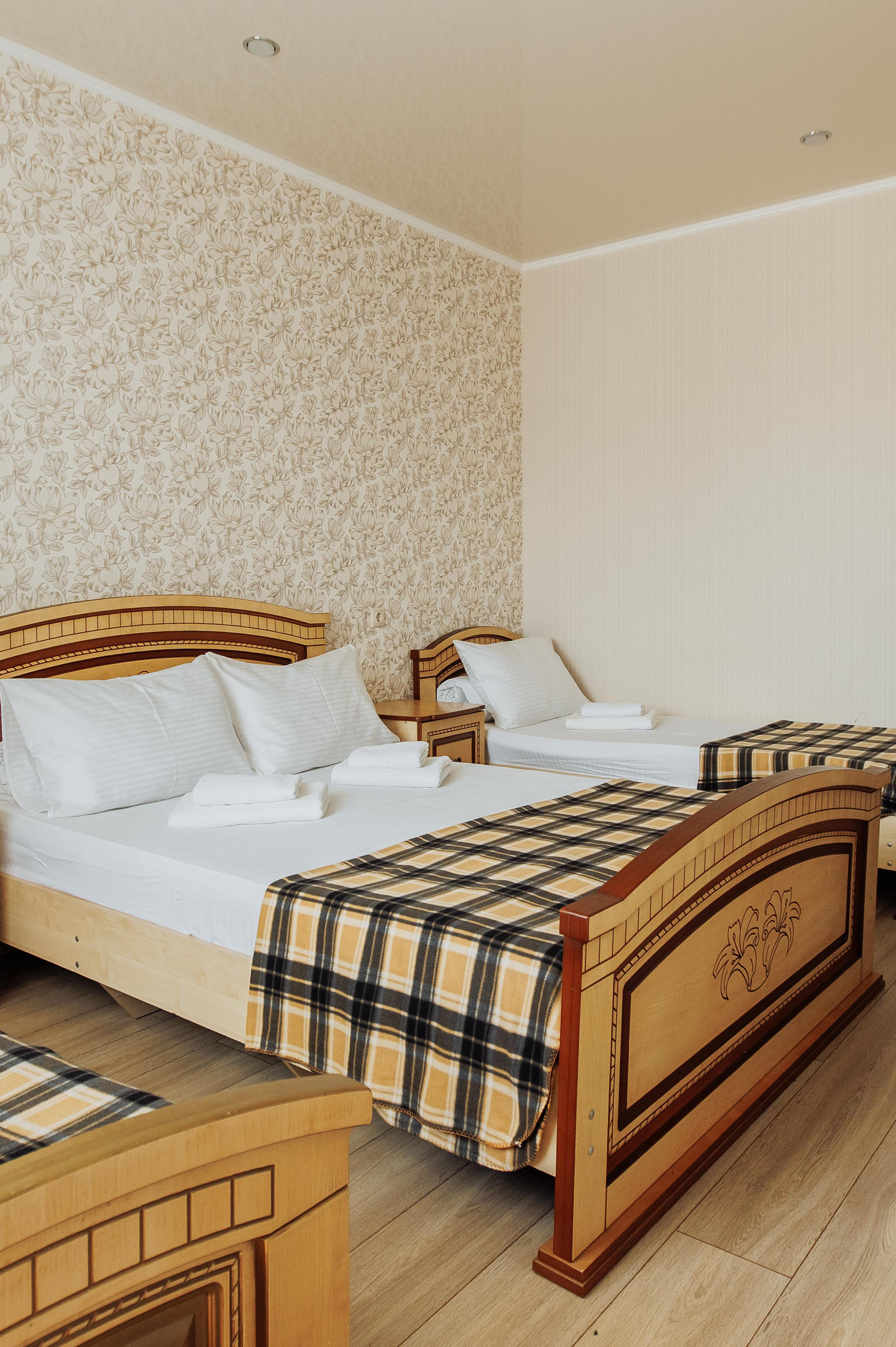 Фото Диана Аллама групп