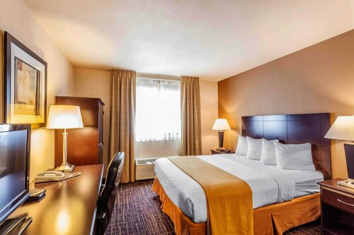 Гостиница Quality Inn Near Seattle Premium Outlets