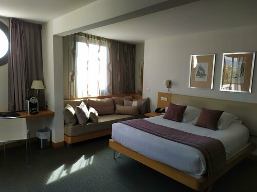 Гостиница Best Western Premier Vieux-Port Hotel в Ла-Сьота