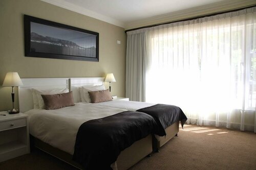Гостиница The New Tulbagh Hotel в Кейптауне