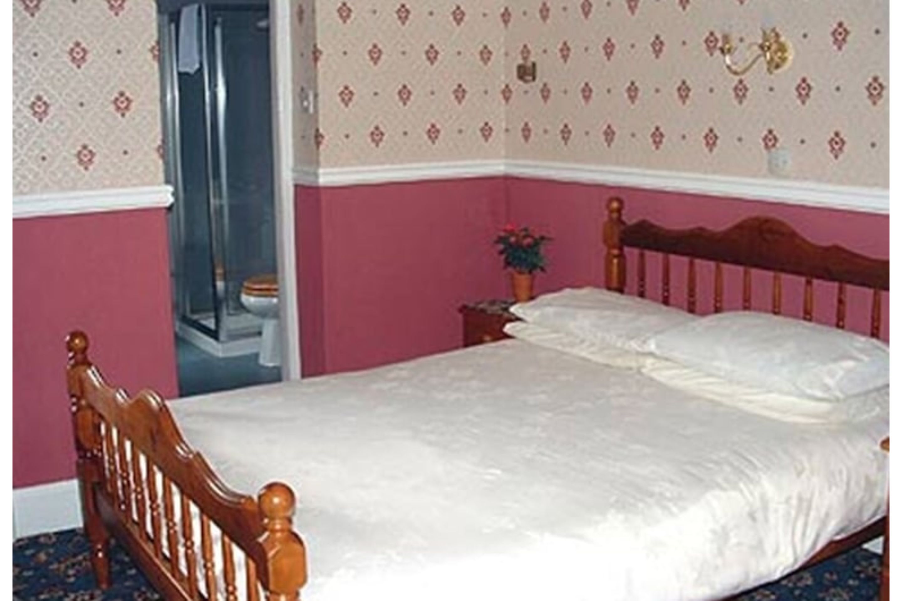 Фото Oyo Cedar Villa Guest House