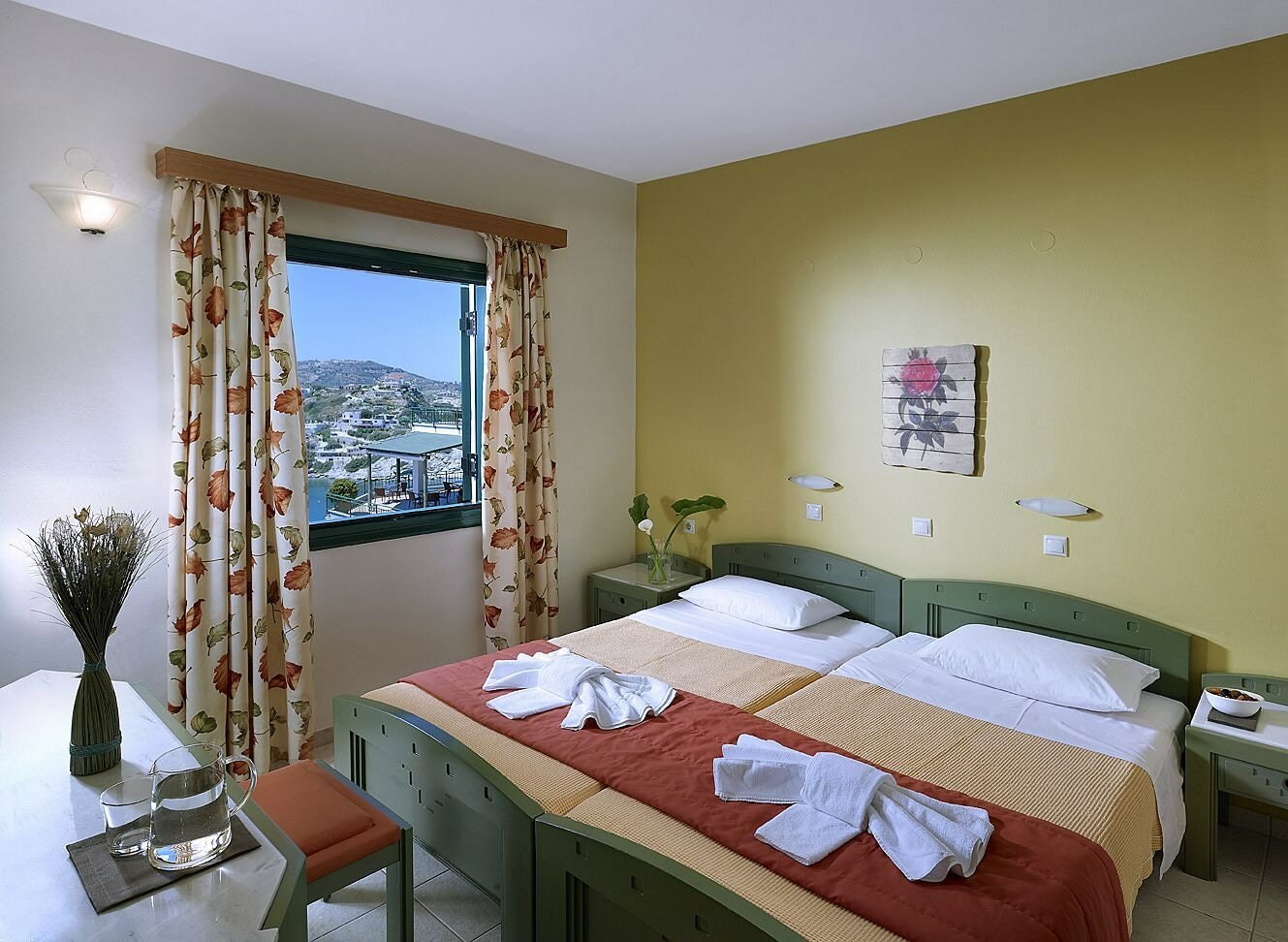 Фото Erivolos Hotel Apartments