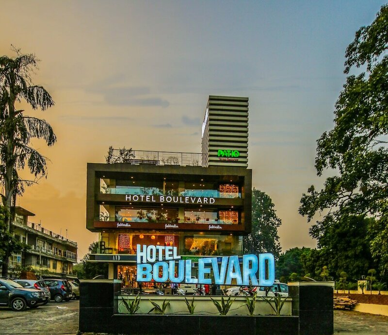 Гостиница Hotel Boulevard в Дехрадуне