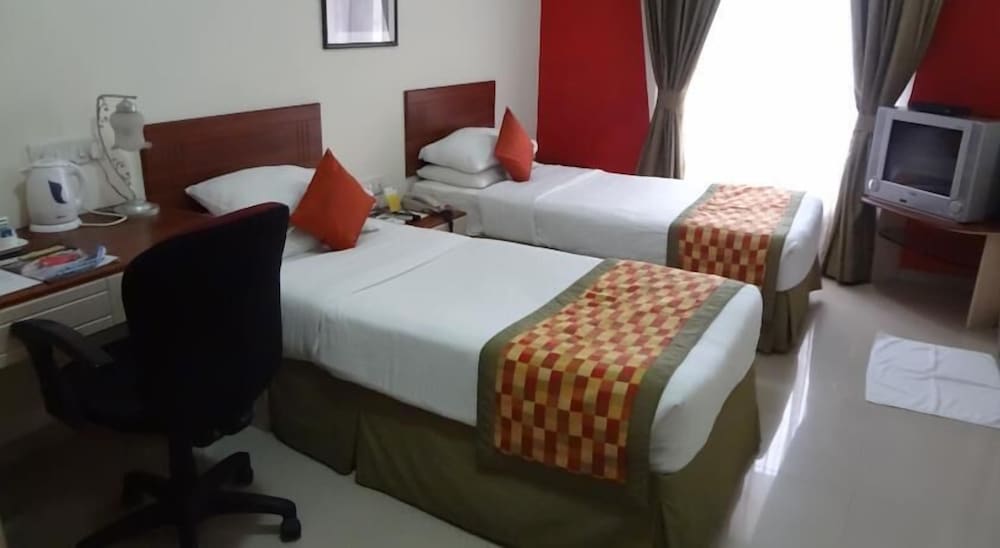 Фото Keys Select by Lemon Tree Hotels, Nestor, Mumbai