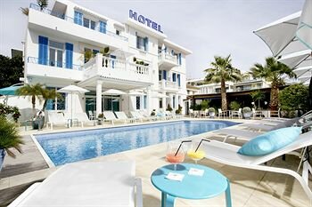 Гостиница Juan Beach в Антибе