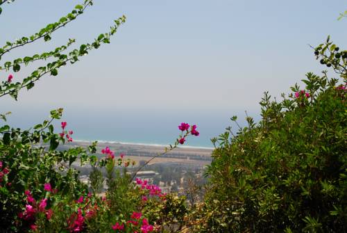 Фото Eshkol Housing Haifa -Luxury Sea View Villa