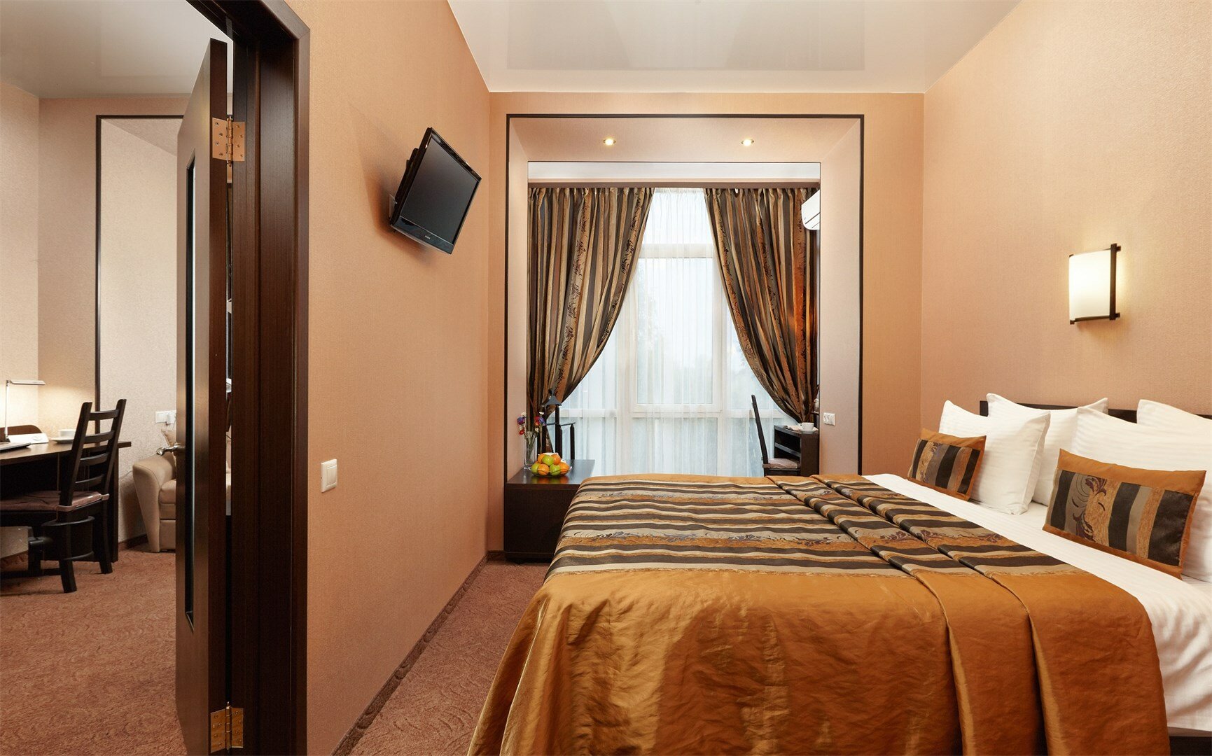 Фото Русский Капитал