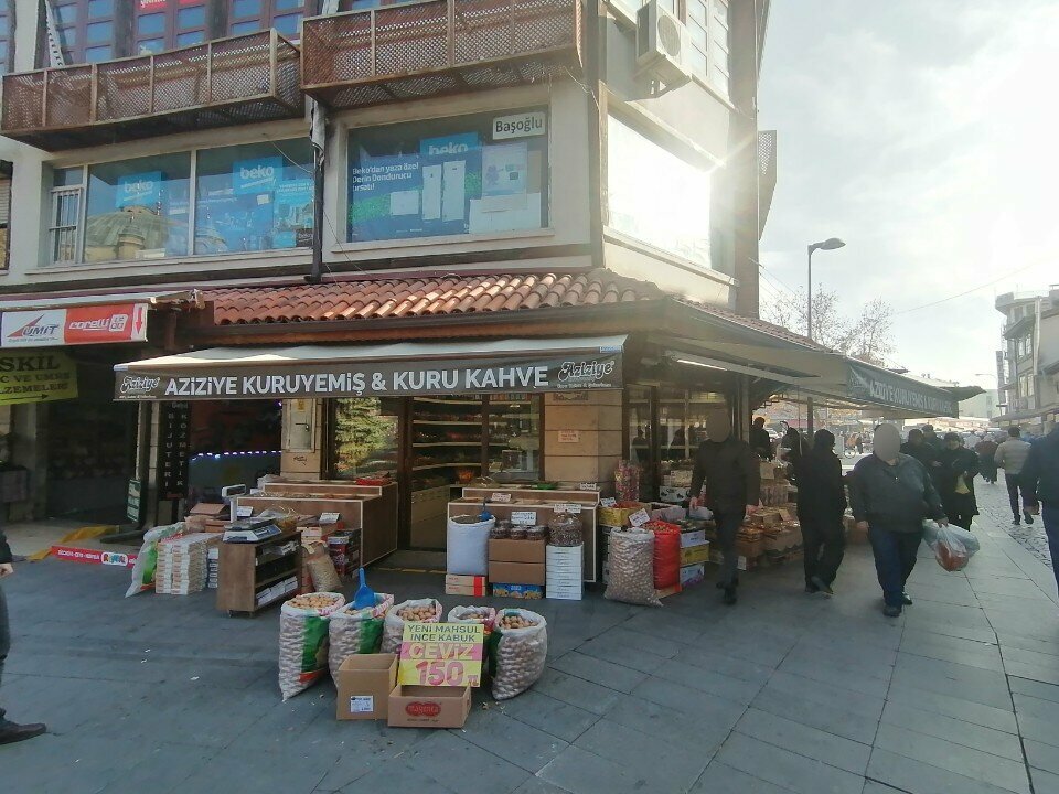 Nuts, snacks, dried fruits Aziziye Nuts, Konya, photo