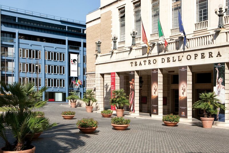 Гостиница IQ Hotel Roma в Риме