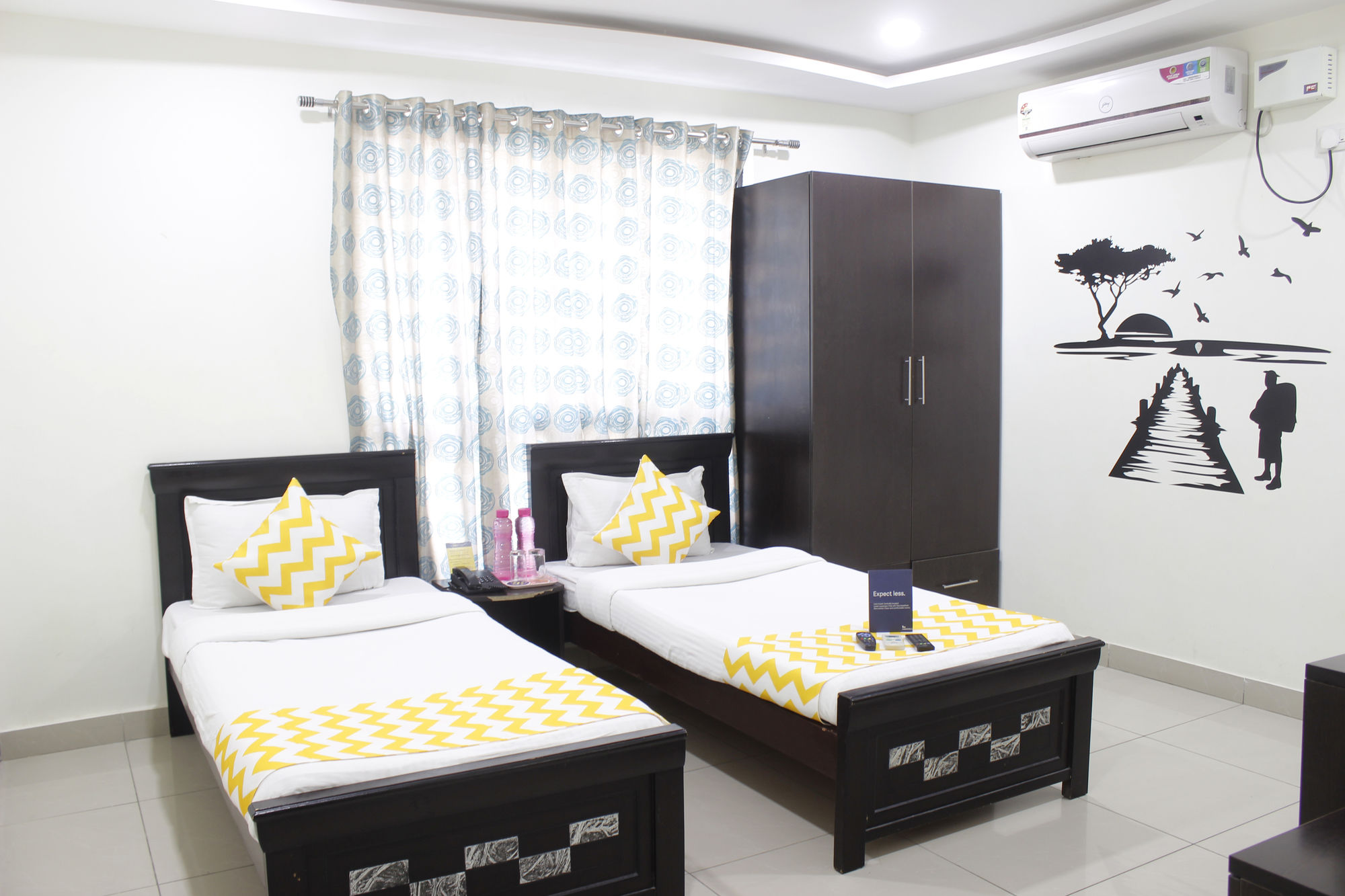 Фото FabHotel Siri Inn Madhapur