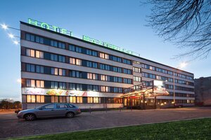 Hotel Mazowiecki (Lodz Voivodeship, Łódź, Łódź, ulica 28 Pułku Strzelców Kaniowskich, 53/57), hotel
