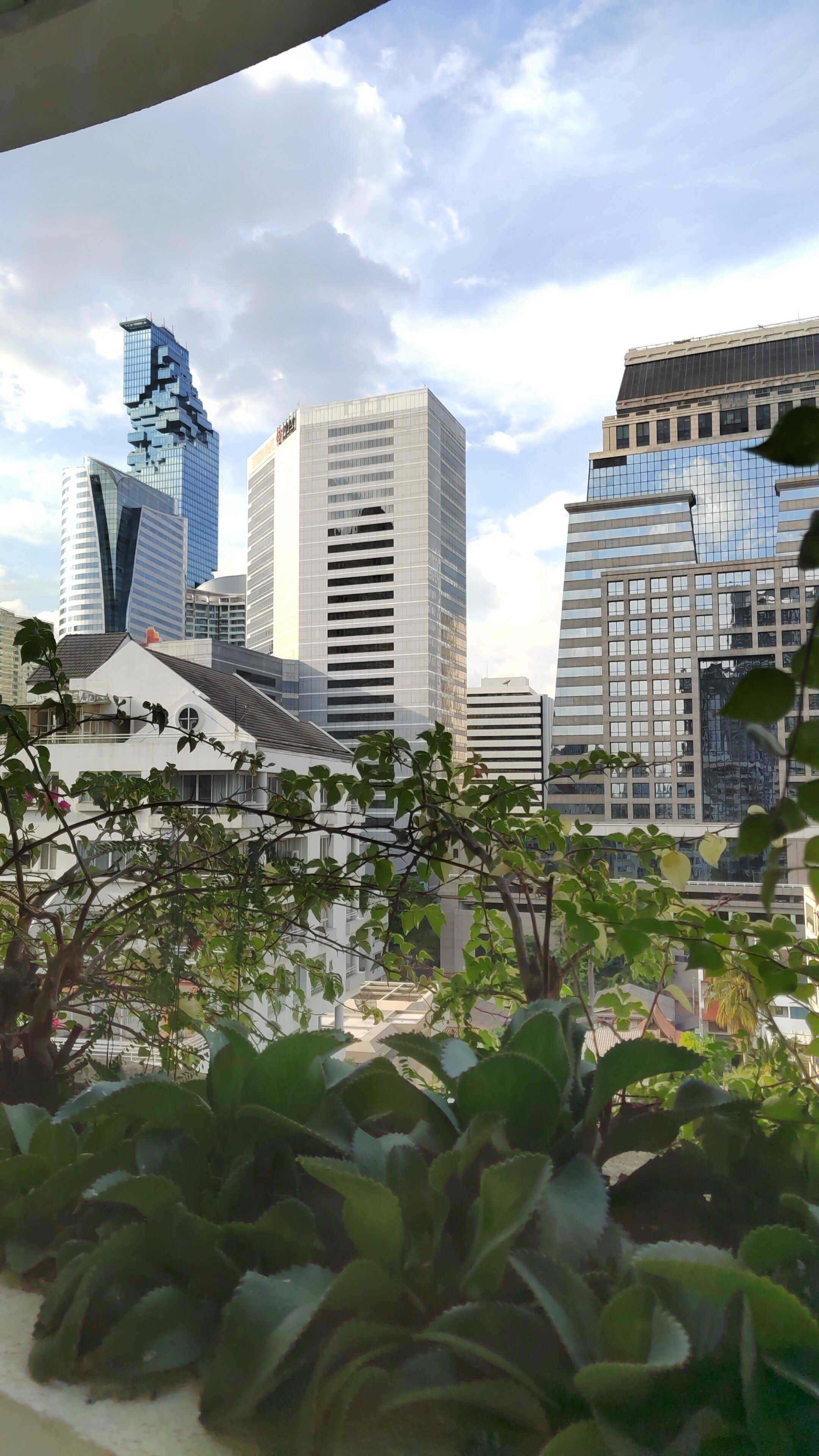 Фото Yellow Ribbon Hills Boutique Suites