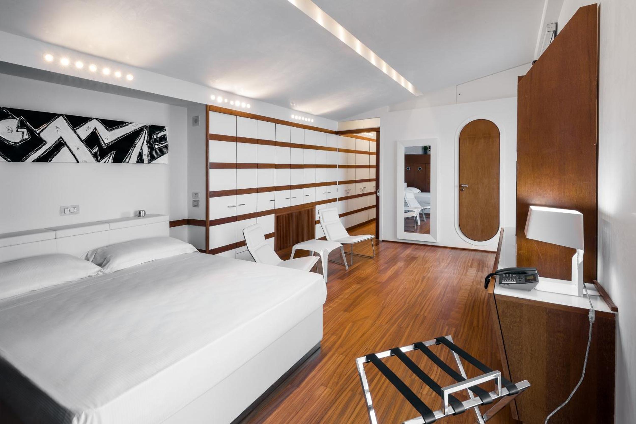 Фото Lhp Suite Posillipo