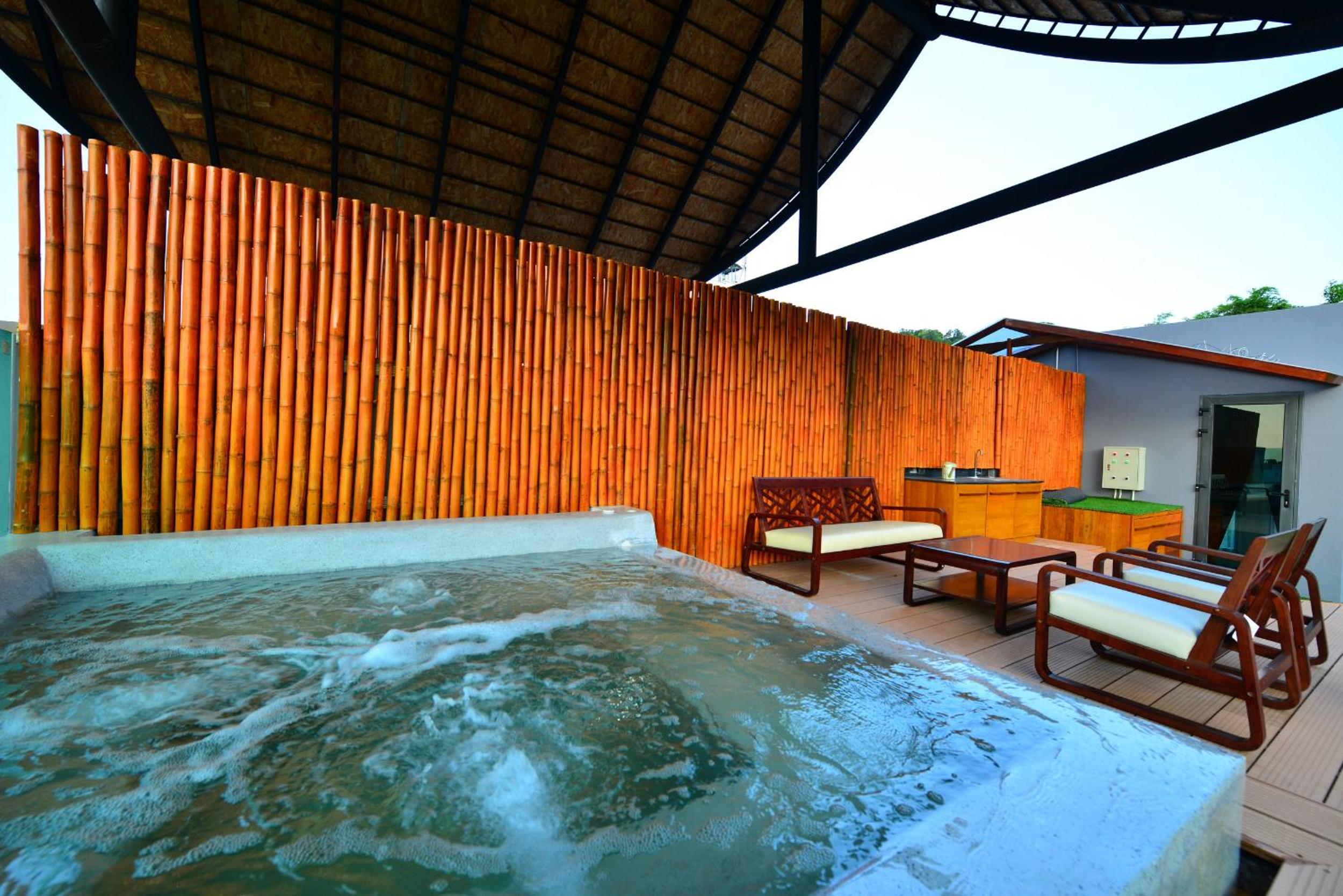 Фото Bukit Pool Villas