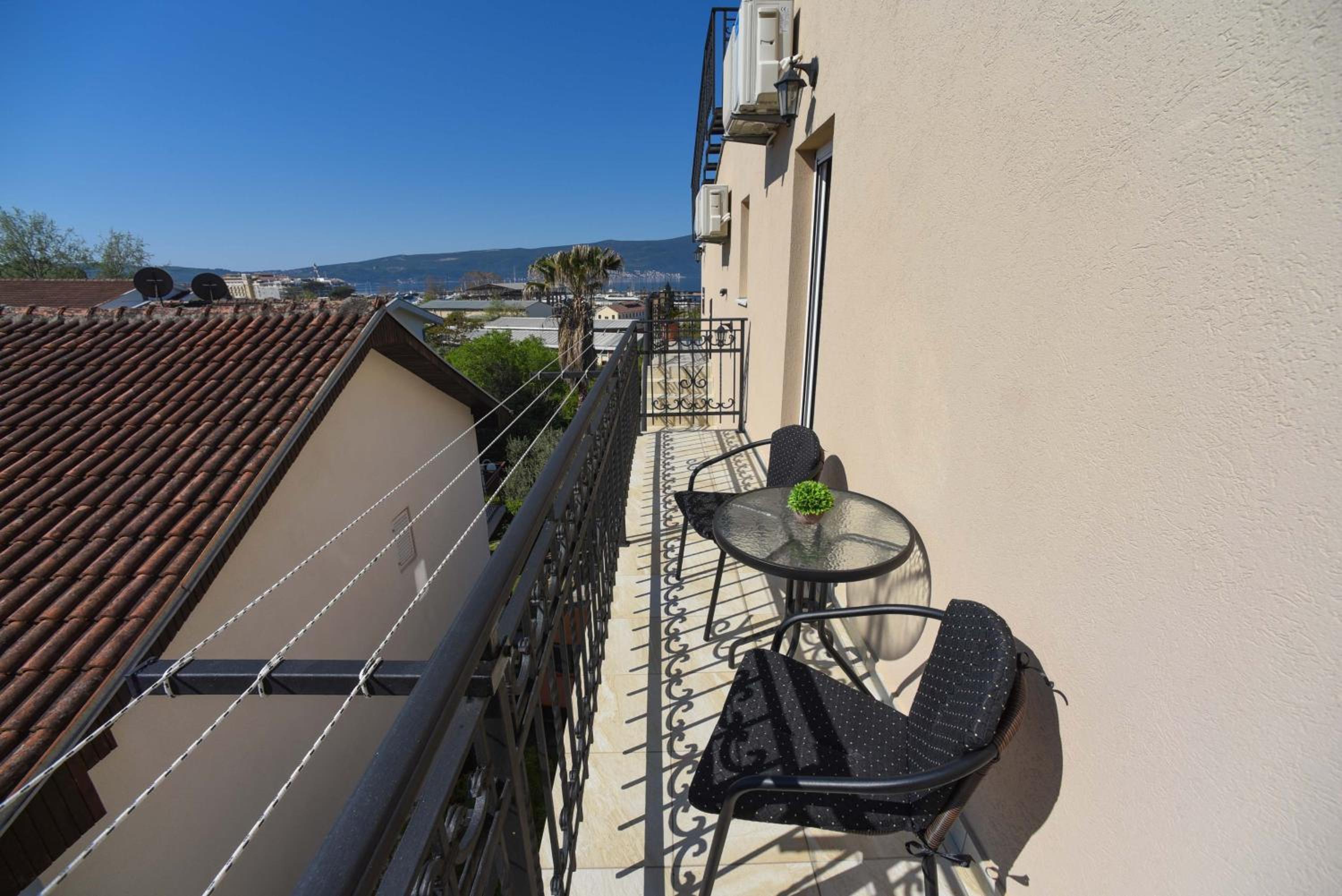 Фото D&D Apartments Tivat