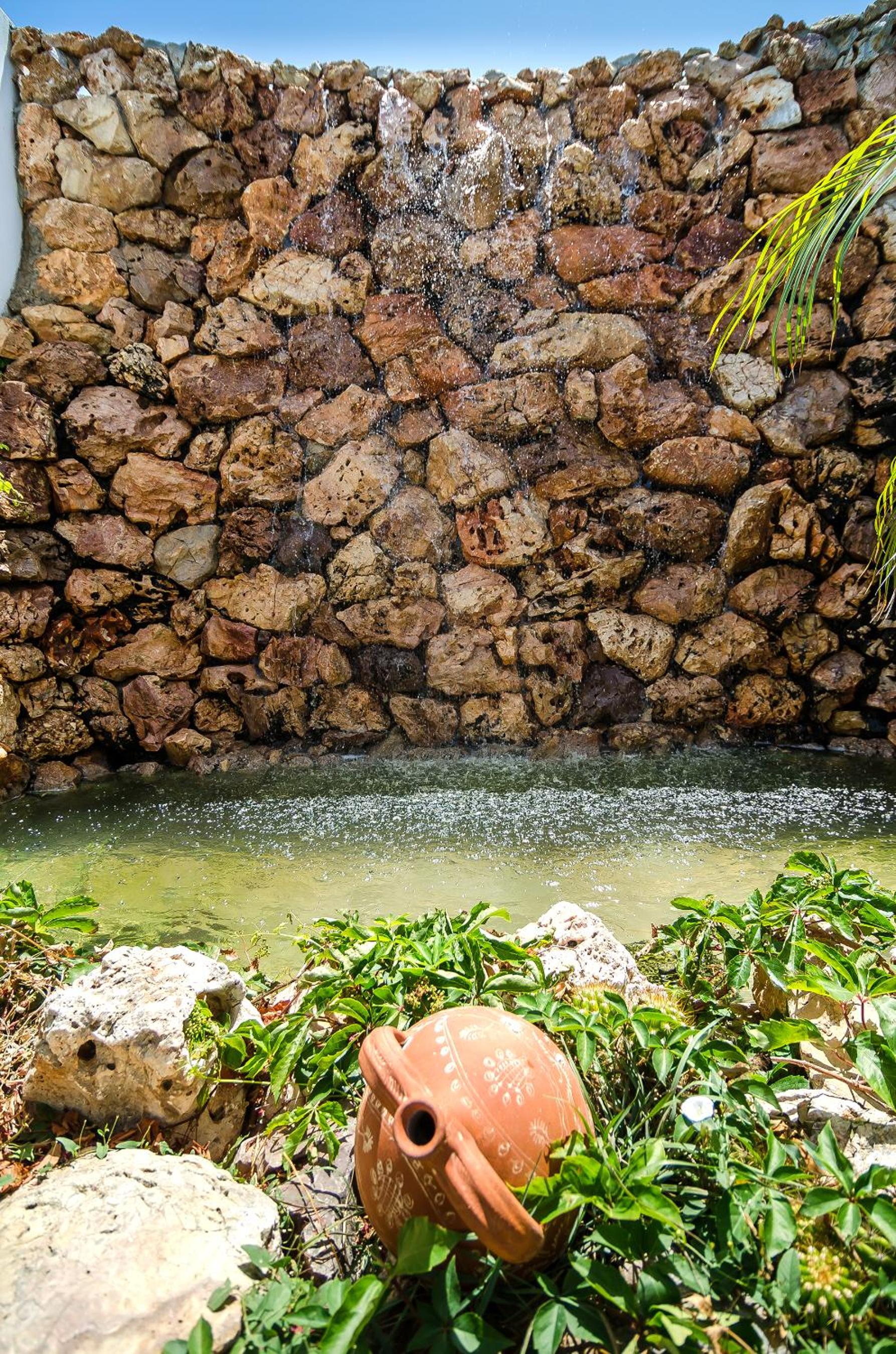 Фото Anemonisia Deluxe Apartments & Mesonettes