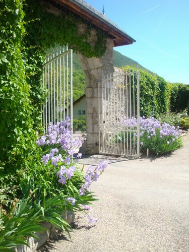 Гостиница Chateau des Comtes de Challes