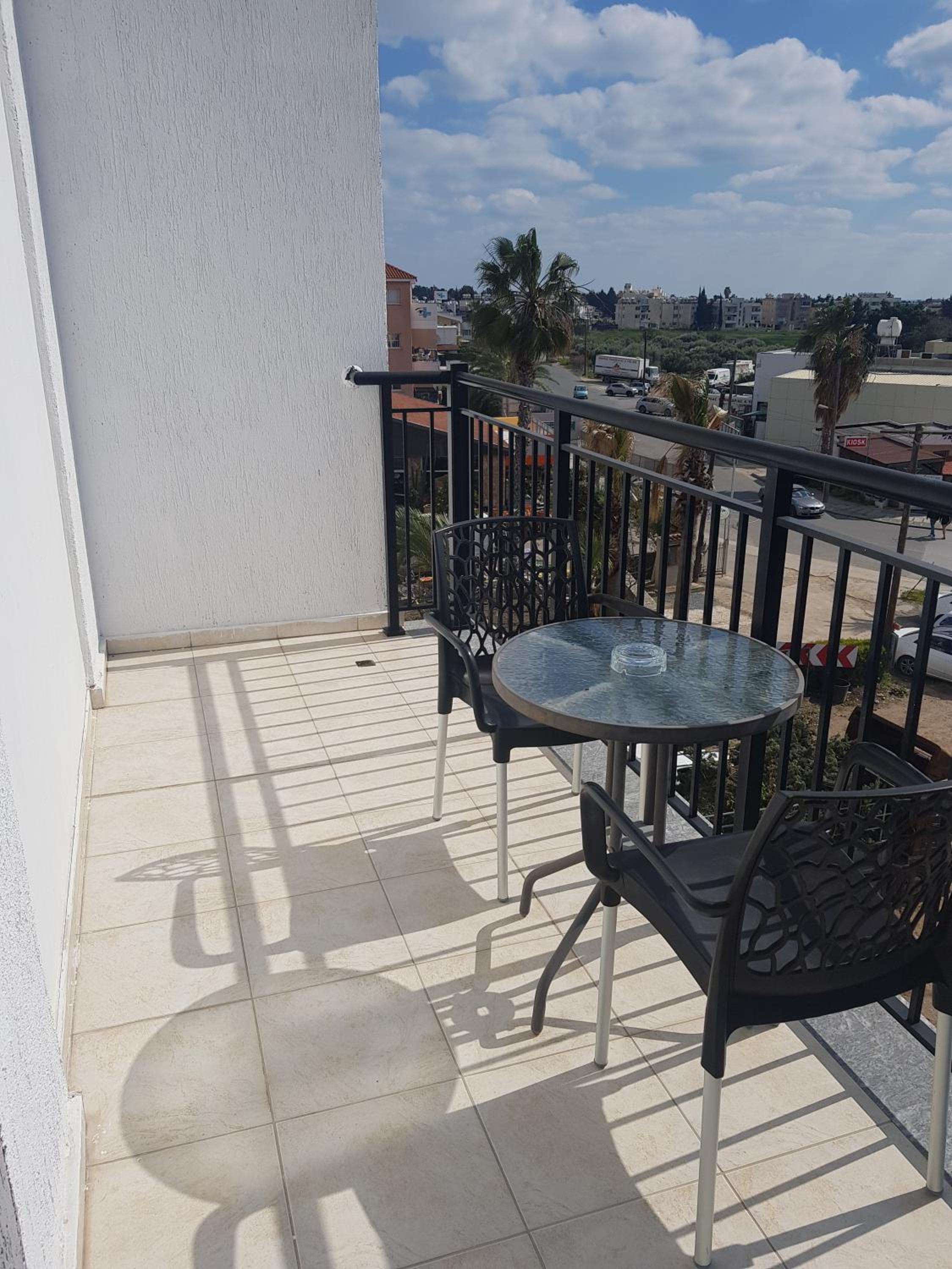 Фото Valentinos Apartments