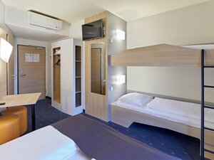 Гостиница B& x26; B Hotel K& xF6; ln-Messe